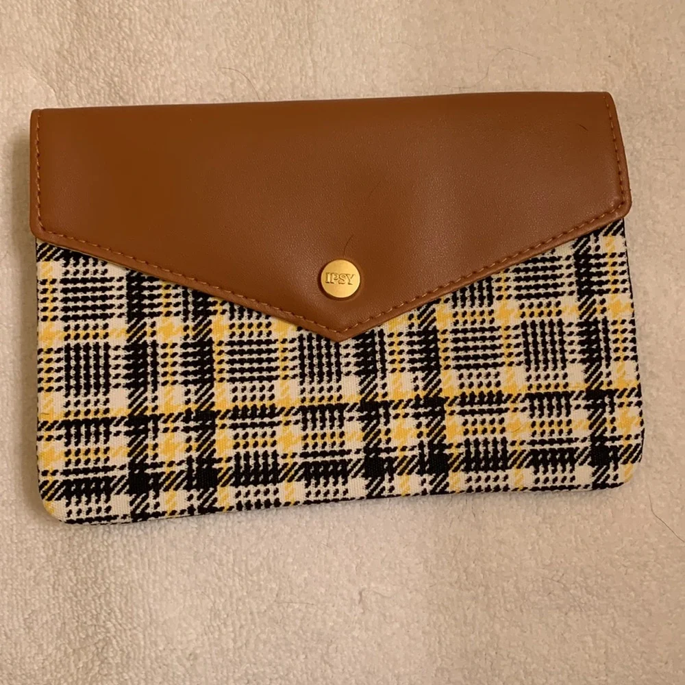New Ipsy Make-Uo Bags